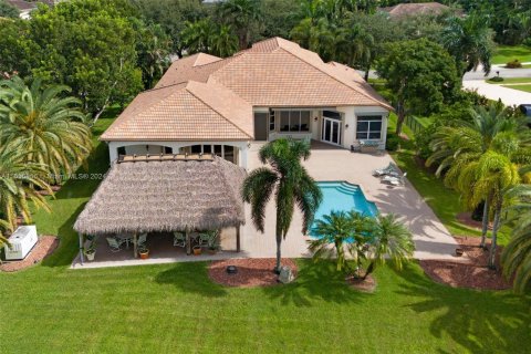 Casa en venta en Davie, Florida, 4 dormitorios, 399.29 m2 № 1358713 - foto 1