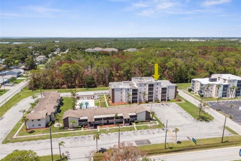 Condo in Port Richey, Florida, 1 bedroom  № 1250895 - photo 2