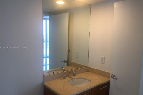 Condo in Miami, Florida, 2 bedrooms  № 1418170 - photo 18