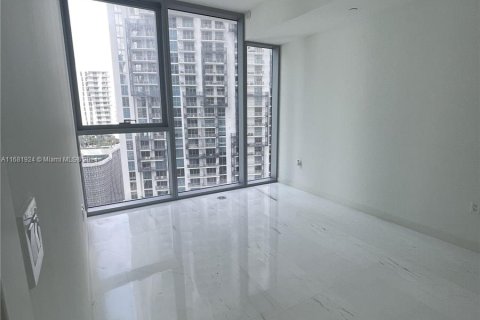 Condo in Miami, Florida, 1 bedroom  № 1418171 - photo 7