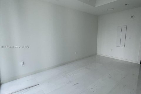 Condo in Miami, Florida, 1 bedroom  № 1418171 - photo 8