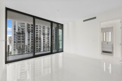 Condo in Miami, Florida, 2 bedrooms  № 1418175 - photo 14