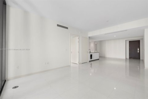 Condo in Miami, Florida, 2 bedrooms  № 1418175 - photo 17