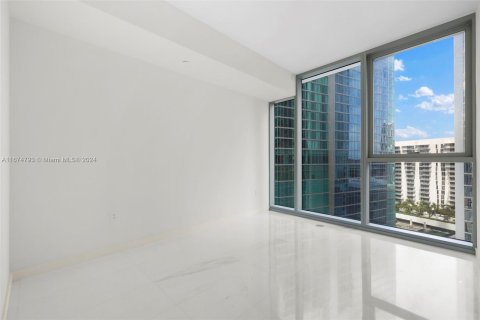 Condo in Miami, Florida, 2 bedrooms  № 1418175 - photo 28