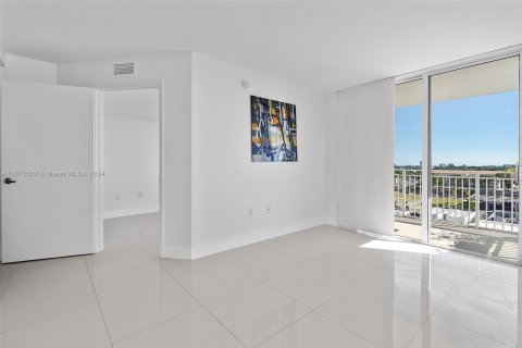 Copropriété à vendre à Miami, Floride: 1 chambre, 47.38 m2 № 1400163 - photo 10