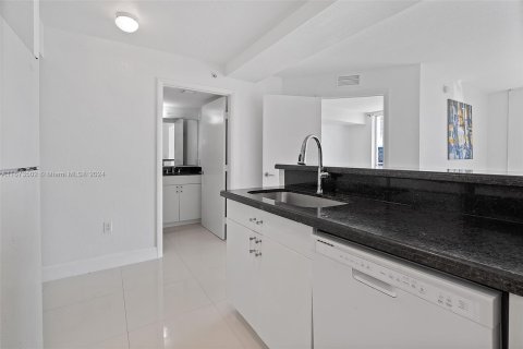 Copropriété à vendre à Miami, Floride: 1 chambre, 47.38 m2 № 1400163 - photo 23