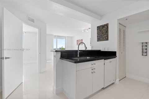 Condominio en venta en Miami, Florida, 1 dormitorio, 47.38 m2 № 1400163 - foto 27