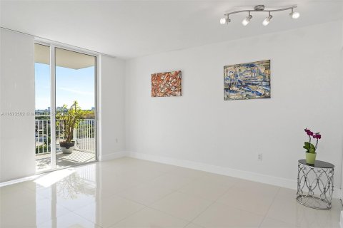 Copropriété à vendre à Miami, Floride: 1 chambre, 47.38 m2 № 1400163 - photo 11