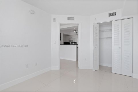 Copropriété à vendre à Miami, Floride: 1 chambre, 47.38 m2 № 1400163 - photo 16