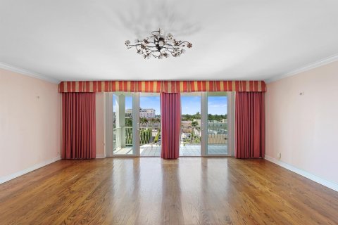 Condo in Palm Beach, Florida, 2 bedrooms  № 1177365 - photo 18