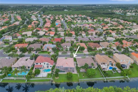 House in Pembroke Pines, Florida 5 bedrooms, 261.98 sq.m. № 1271660 - photo 17