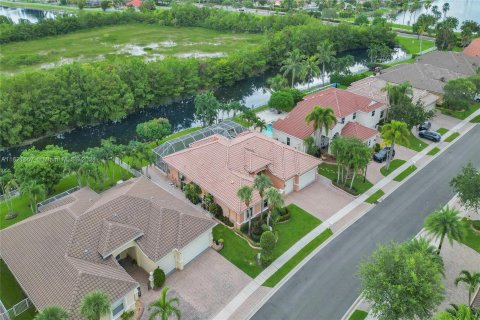 House in Pembroke Pines, Florida 5 bedrooms, 261.98 sq.m. № 1271660 - photo 11