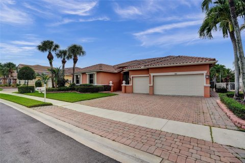 House in Pembroke Pines, Florida 5 bedrooms, 261.98 sq.m. № 1271660 - photo 25