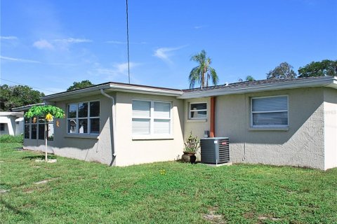 House in Holiday, Florida 2 bedrooms, 102.94 sq.m. № 1341967 - photo 20