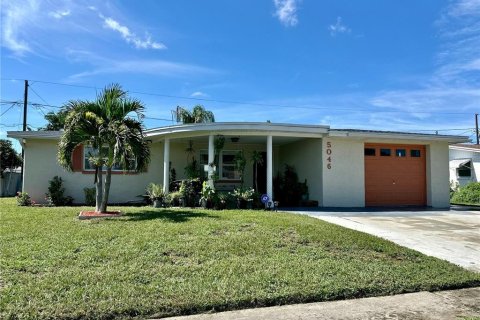 Villa ou maison à vendre à Holiday, Floride: 2 chambres, 102.94 m2 № 1341967 - photo 24