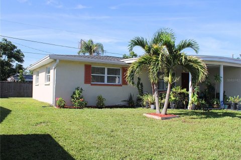 House in Holiday, Florida 2 bedrooms, 102.94 sq.m. № 1341967 - photo 23