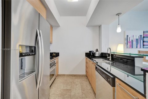 Condo in Sunny Isles Beach, Florida, 1 bedroom  № 1402881 - photo 11