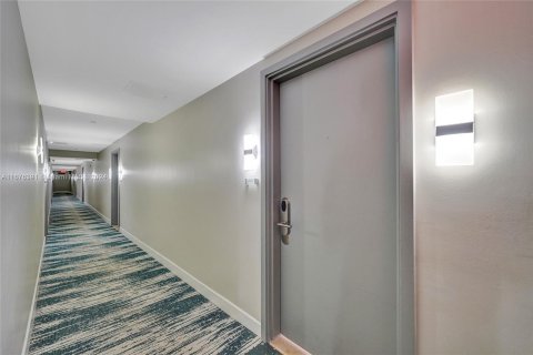 Condo in Sunny Isles Beach, Florida, 1 bedroom  № 1402881 - photo 7