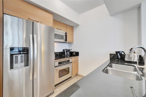 Condo in Sunny Isles Beach, Florida, 1 bedroom  № 1402881 - photo 12