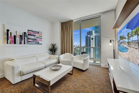 Condo in Sunny Isles Beach, Florida, 1 bedroom  № 1402881 - photo 23