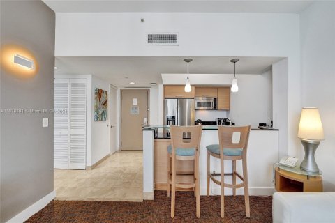 Condo in Sunny Isles Beach, Florida, 1 bedroom  № 1402881 - photo 18