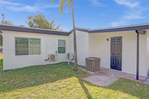 Casa en venta en Miramar, Florida, 4 dormitorios, 131.46 m2 № 1402842 - foto 23