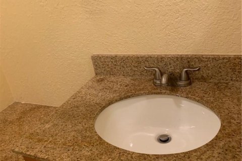 Condo in Lauderhill, Florida, 1 bedroom  № 871324 - photo 1