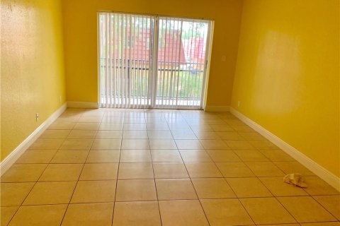 Condo in Lauderhill, Florida, 1 bedroom  № 871324 - photo 6