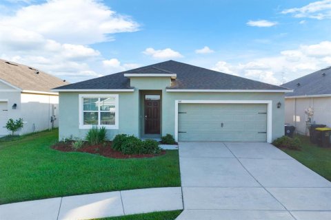 House in Auburndale, Florida 4 bedrooms, 169.83 sq.m. № 1378091 - photo 2