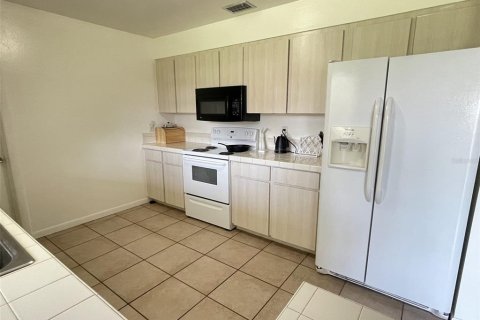 House in Kissimmee, Florida 2 bedrooms, 104.24 sq.m. № 1378157 - photo 8