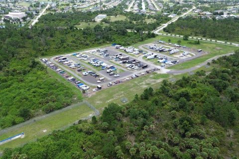 Terreno en venta en Rotonda, Florida № 1295362 - foto 8