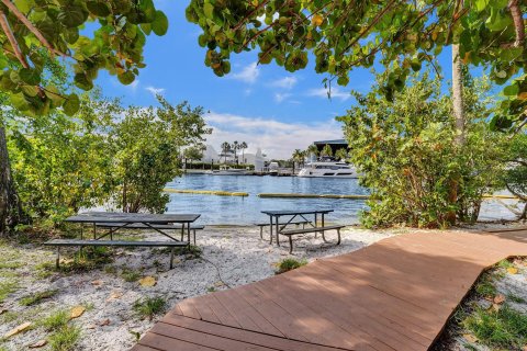 Villa ou maison à vendre à Fort Lauderdale, Floride: 3 chambres, 172.8 m2 № 1136526 - photo 10