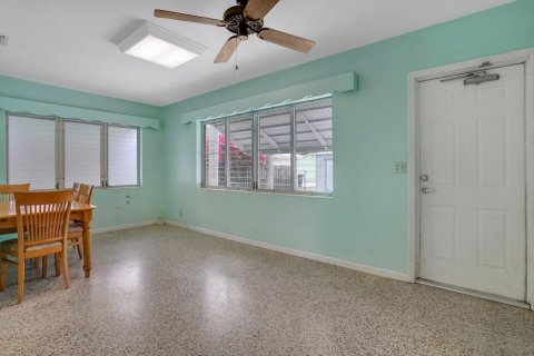 House in West Palm Beach, Florida 2 bedrooms, 110.74 sq.m. № 1185392 - photo 17