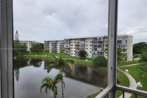 Copropriété à vendre à Aventura, Floride: 2 chambres, 89.65 m2 № 1332978 - photo 27