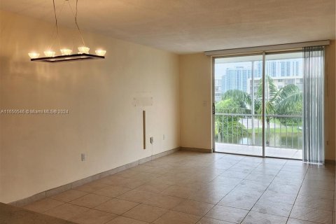 Copropriété à vendre à Aventura, Floride: 2 chambres, 89.65 m2 № 1332978 - photo 8