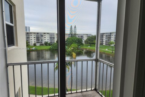 Copropriété à vendre à Aventura, Floride: 2 chambres, 89.65 m2 № 1332978 - photo 22