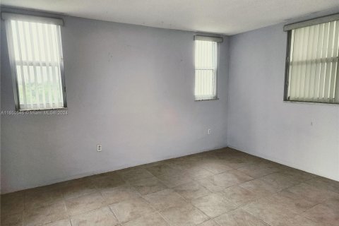 Copropriété à vendre à Aventura, Floride: 2 chambres, 89.65 m2 № 1332978 - photo 13