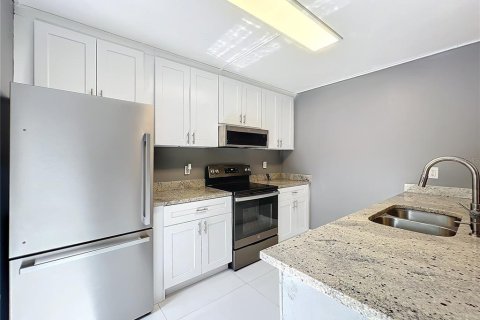 Condominio en venta en Orlando, Florida, 2 dormitorios, 119.38 m2 № 1279745 - foto 6