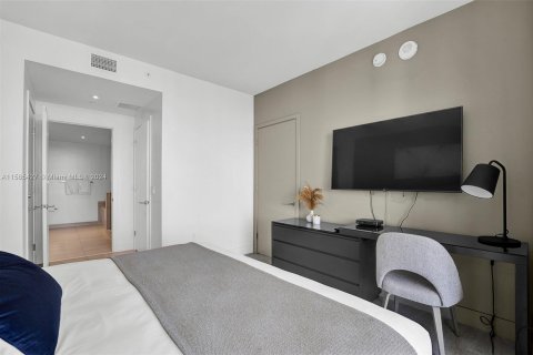 Condo in Hollywood, Florida, 2 bedrooms  № 1171785 - photo 13