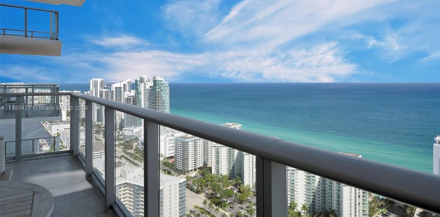 Condo à Hollywood, Floride, 2 chambres  № 1171785