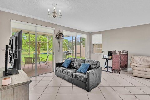 Villa ou maison à vendre à Pembroke Pines, Floride: 3 chambres, 170.57 m2 № 1328270 - photo 6