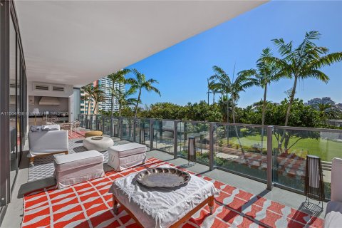 Condo in Miami Beach, Florida, 3 bedrooms  № 912243 - photo 19