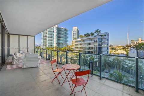 Condo in Miami Beach, Florida, 3 bedrooms  № 912243 - photo 29