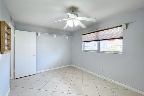 Condo in Stuart, Florida, 2 bedrooms  № 1005252 - photo 12