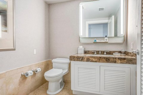 Condominio en venta en Fort Lauderdale, Florida, 1 dormitorio, 79.52 m2 № 963690 - foto 1