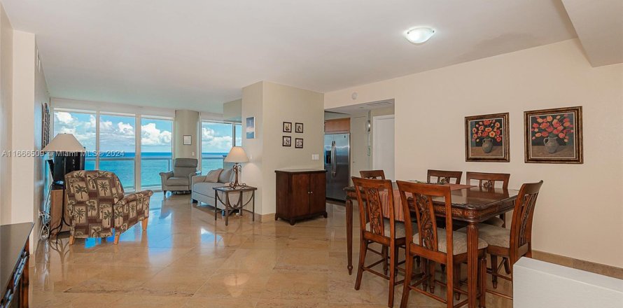 Condo in Miami Beach, Florida, 2 bedrooms  № 1380311