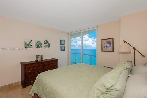 Condo in Miami Beach, Florida, 2 bedrooms  № 1380311 - photo 16