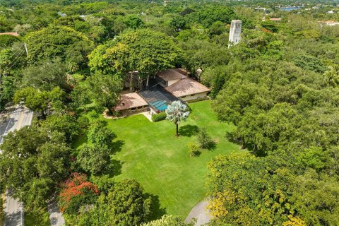 Villa ou maison à vendre à Coral Gables, Floride: 7 chambres, 591.88 m2 № 825373 - photo 13