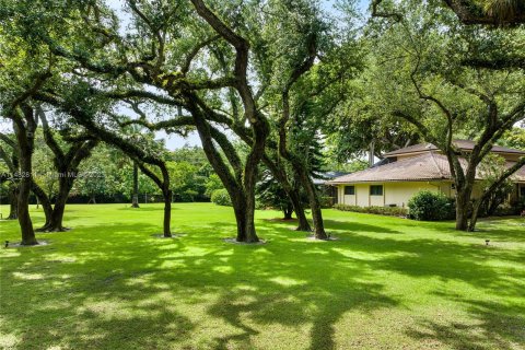 Villa ou maison à vendre à Coral Gables, Floride: 7 chambres, 591.88 m2 № 825373 - photo 6