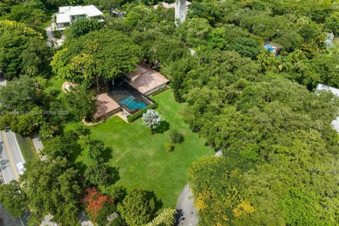 Villa ou maison à vendre à Coral Gables, Floride: 7 chambres, 591.88 m2 № 825373 - photo 12